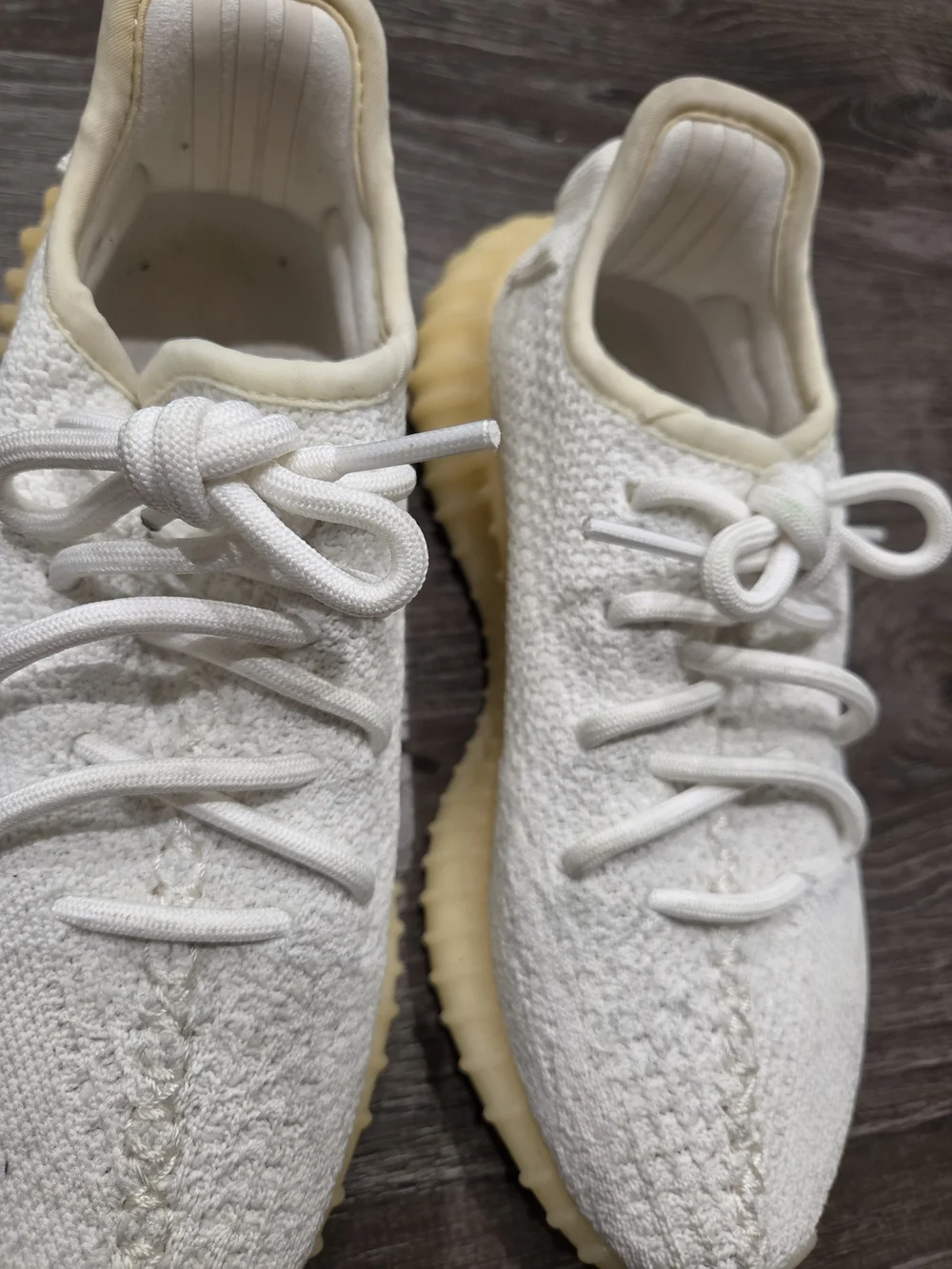 Yeezy boost 350 Women’s White sneakers size 6